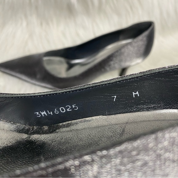 Stuart Weizmann Silver Pointed Toe Heels Size 7 M - Picture 9 of 10